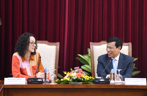 Ministerin Dorn besuchte Vietnamesisch-Deutsche Universität
