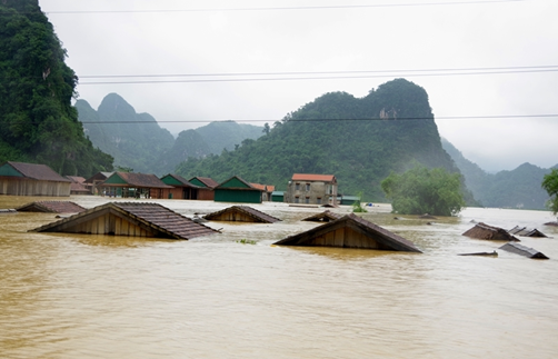 Mindestens 130 Tote bei Unwettern in Vietnam – jetzt naht ein neuer Tropensturm